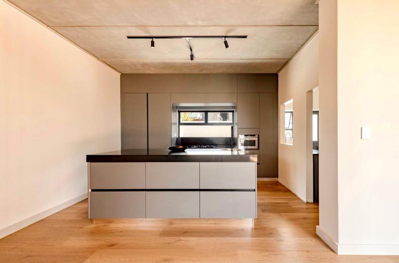 To Let 4 Bedroom Property for Rent in Keurboomstrand Western Cape